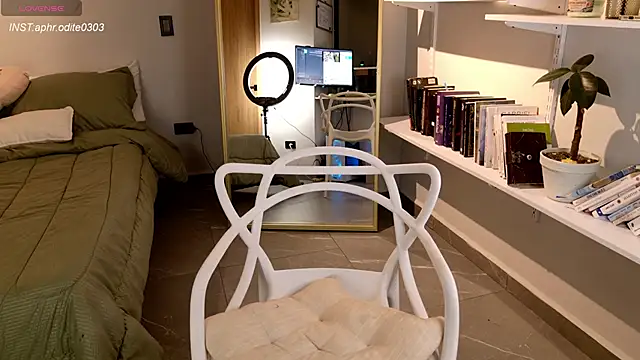 Nikol-JE online show from 12-13-25, 11:54