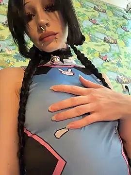 Snapshot of Kirishiki_Retta chatting on 06-15-26, 03:14 Kirishiki Retta online show from 06-15-26, 03:14