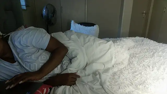 Charlie-Crawford online show from 04-17-26, 04:37