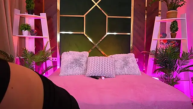 LittleeCutee online show from 09-21-25, 06:37