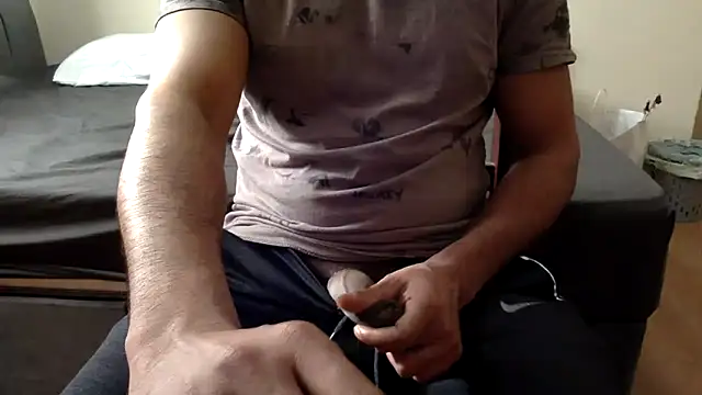 CoolBiDude online show from 03-18-26, 03:37