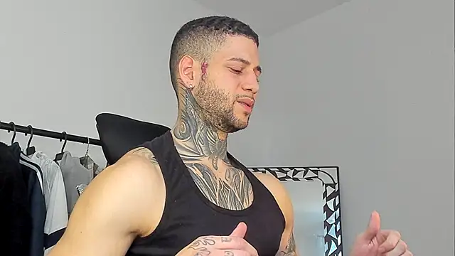  jamesleandros1 online show from 10-25-25, 09:42