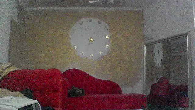 Snapshot of AnnaBellaLuckyXOXO chatting on 03-06-25, 05:57 AnnaBellaLuckyXOXO online show from 03-06-25, 05:57