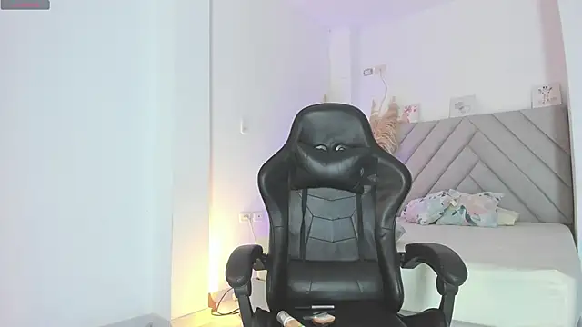 perlacobre999 online show from 02-20-25, 01:08