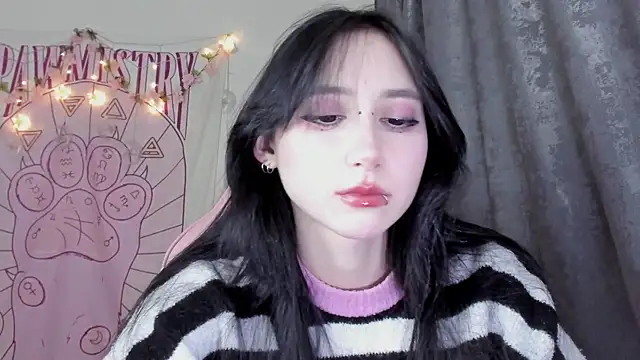 Holy420lolii online show from 11-16-25, 07:30