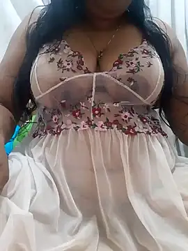 Snapshot of chubby_wife chatting on 12-15-24, 06:15 chubby wife online show from 12-15-24, 06:15