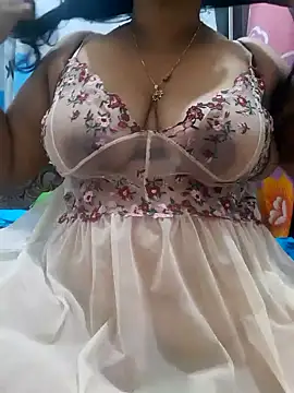 Snapshot of chubby_wife chatting on 12-28-24, 09:19 chubby wife online show from 12-28-24, 09:19