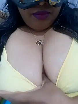Snapshot of chubby_wife chatting on 02-08-25, 04:57 chubby wife online show from 02-08-25, 04:57