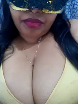 Snapshot of chubby_wife chatting on 09-09-25, 04:01 chubby wife online show from 09-09-25, 04:01