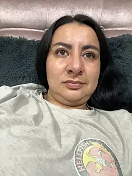 Abril Luv online show from 11-25-25, 01:27