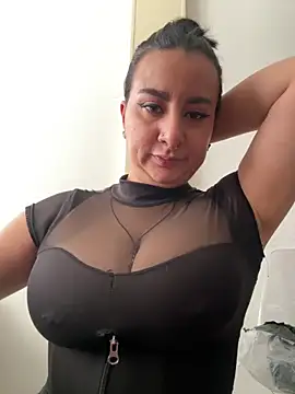 Abril Luv online show from 02-05-26, 01:49