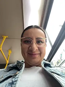 Abril Luv online show from 04-02-26, 12:25