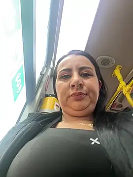 Snapshot of Abril_Luv chatting on 05-06-26, 11:59 Abril Luv online show from 05-06-26, 11:59