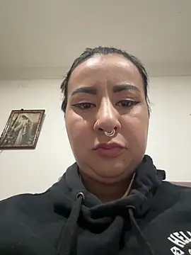 Snapshot of Abril_Luv chatting on 05-23-26, 10:52 Abril Luv online show from 05-23-26, 10:52