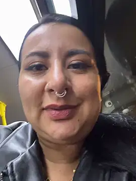 Snapshot of Abril_Luv chatting on 06-12-26, 12:20 Abril Luv online show from 06-12-26, 12:20