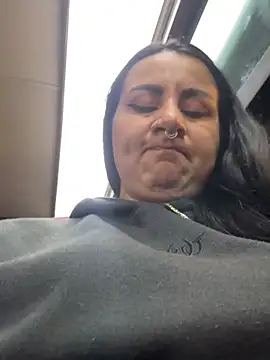 Snapshot of Abril_Luv chatting on 06-17-26, 12:13 Abril Luv online show from 06-17-26, 12:13