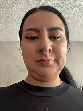 Snapshot of Abril_Luv chatting on 07-03-26, 01:06 Abril Luv online show from 07-03-26, 01:06