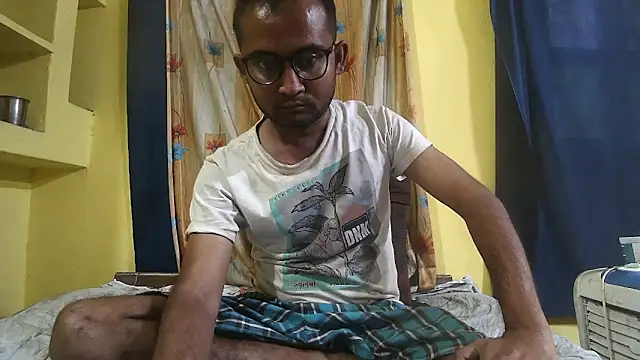 Snapshot of Cute_boy2000 chatting on 12-08-24, 10:30 Cute boy2000 online show from 12-08-24, 10:30