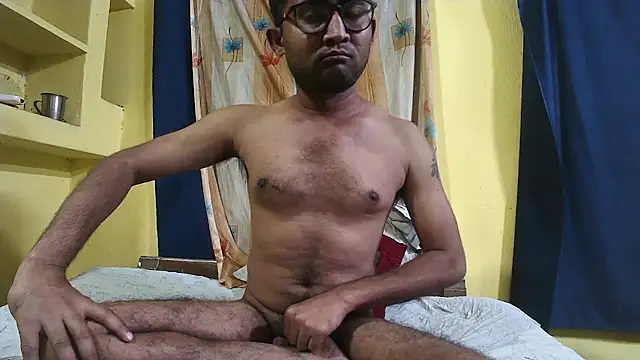 Snapshot of Cute_boy2000 chatting on 12-24-24, 01:39 Cute boy2000 online show from 12-24-24, 01:39