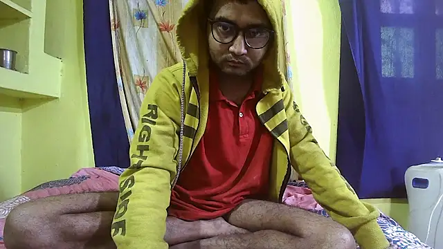 Snapshot of Cute_boy2000 chatting on 01-11-25, 03:34 Cute boy2000 online show from 01-11-25, 03:34