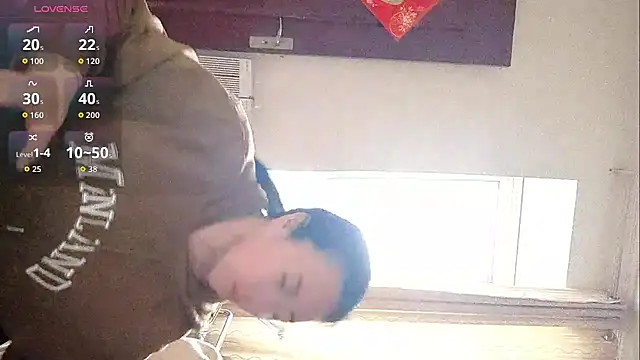 Snapshot of Vivianangn-e chatting on 04-13-26, 09:15 Vivianangn-e online show from 04-13-26, 09:15