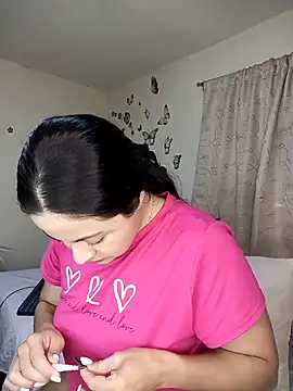 Juli Castillo8 online show from 02-12-25, 01:59