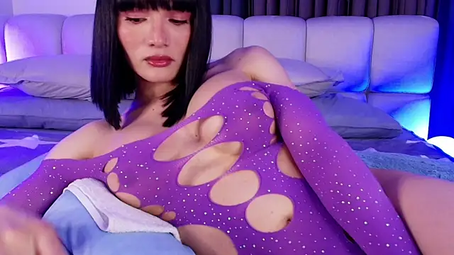 sweetieluna01 online show from 04-16-26, 06:19