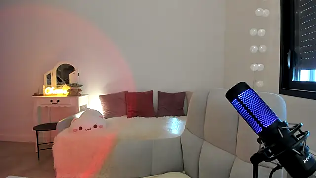 ImKeira online show from 11-21-25, 09:30