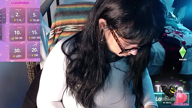 Snapshot of VampGirl1 chatting on 11-02-25, 10:50 VampGirl1 online show from 11-02-25, 10:50