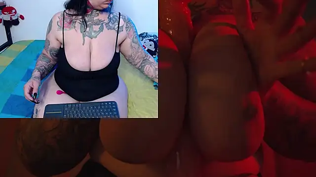 Snapshot of VampGirl1 chatting on 03-18-26, 12:19 VampGirl1 online show from 03-18-26, 12:19