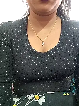 ANGE-MOU online show from 04-11-26, 02:27