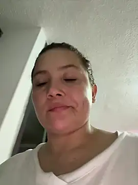 EmilyBarragan online show from 01-30-25, 01:22