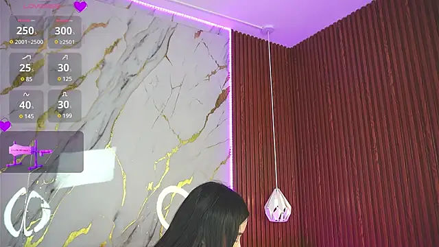 haylie  online show from 01-21-25, 06:22