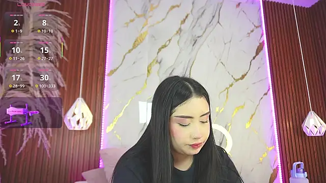 haylie  online show from 02-06-25, 05:14