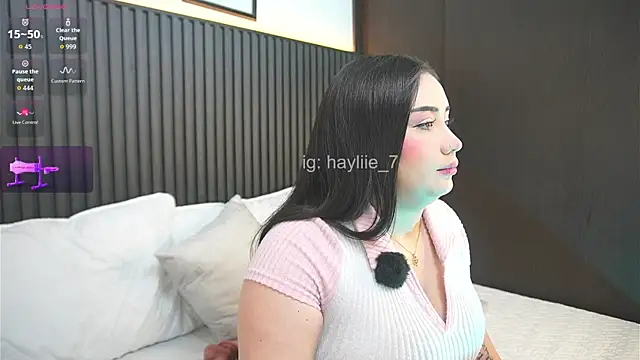 Snapshot of haylie_ chatting on 06-14-26, 06:26 haylie online show from 06-14-26, 06:26