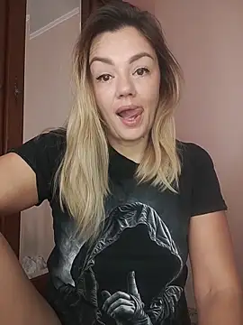 KrissSexi online show from 10-31-25, 06:14