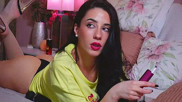 Snapshot of AmeliaJune chatting on 02-12-26, 11:00 AmeliaJune online show from 02-12-26, 11:00