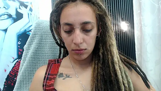 Snapshot of ORIANNA_BODMOD chatting on 06-17-26, 04:59 ORIANNA BODMOD online show from 06-17-26, 04:59