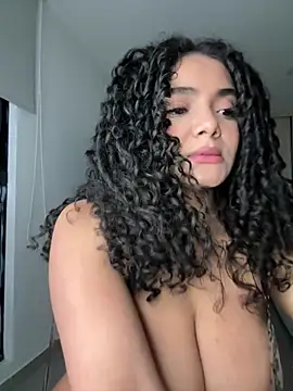 Snapshot of Mariecurl chatting on 07-15-26, 10:59 Mariecurl online show from 07-15-26, 10:59