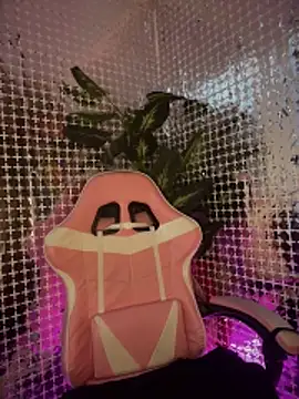 Snapshot of Insane_Issa chatting on 01-07-25, 10:19 Insane Issa online show from 01-07-25, 10:19