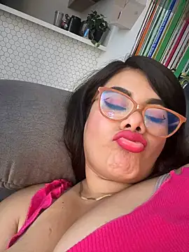 Snapshot of Insane_Issa chatting on 02-18-25, 06:37 Insane Issa online show from 02-18-25, 06:37