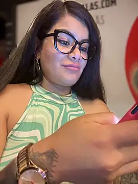 Snapshot of Insane_Issa chatting on 02-20-25, 01:57 Insane Issa online show from 02-20-25, 01:57