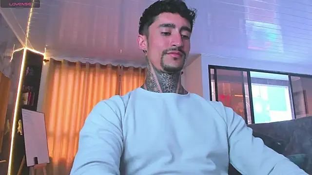 Snapshot of Mark_Kamper chatting on 11-12-25, 07:46 Mark Kamper online show from 11-12-25, 07:46