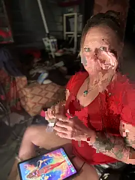 SummerBlueMoon online show from 10-27-25, 05:00