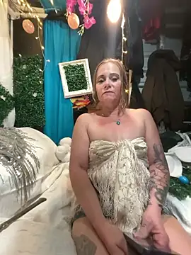 SummerBlueMoon online show from 04-13-26, 09:26