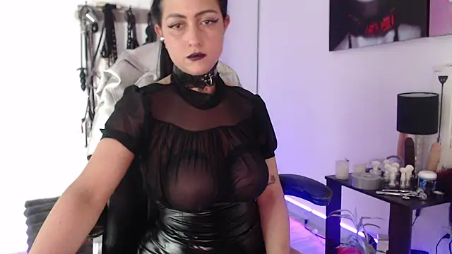 alison slave online show from 11-06-25, 01:17