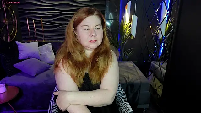 Mrs Emilia online show from 12-07-24, 01:03