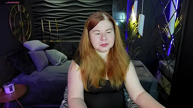 Mrs Emilia online show from 12-15-24, 03:56