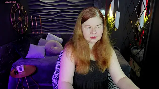 Mrs Emilia online show from 12-16-24, 04:23