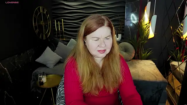 Mrs Emilia online show from 12-24-24, 12:44